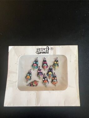 Ami Multicolor Decorative Bindi Set for Women Jewelry